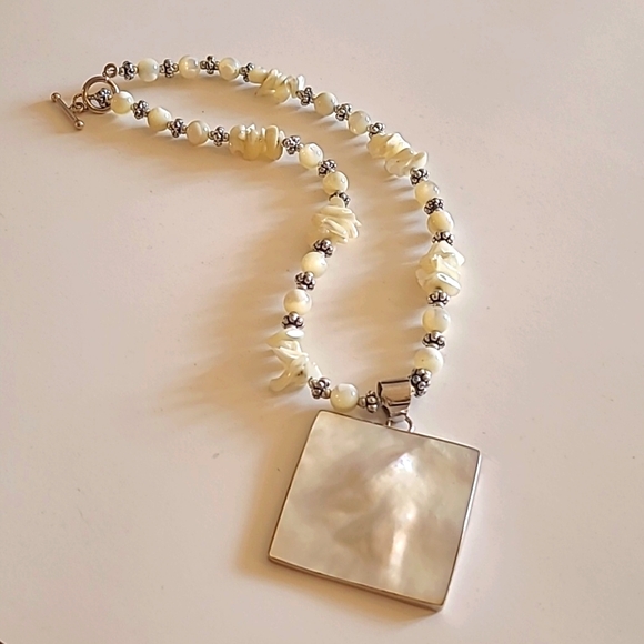 925 Silver Mother of Pearl Pendant with Handmade Beaded Necklace - Picture 1 of 6